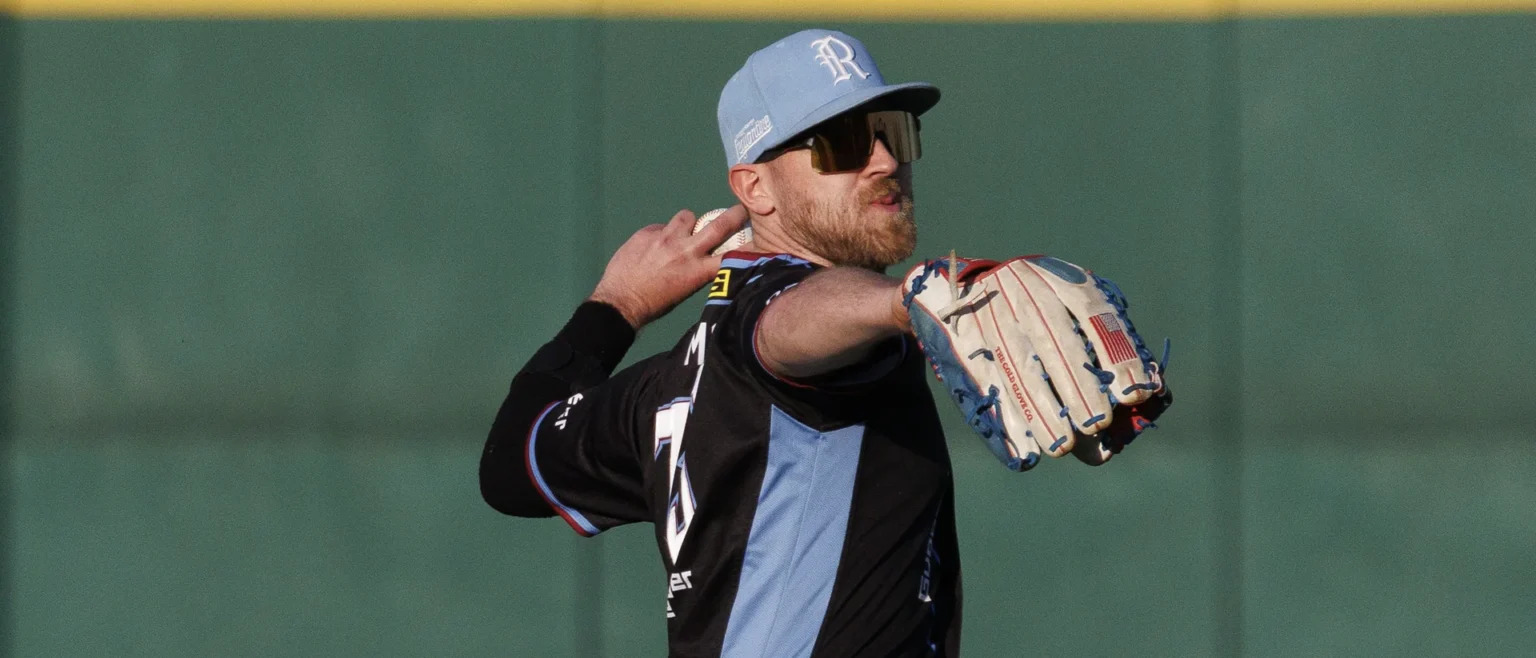 Pascal Amon throwing during a game for the Guggenberger Legionäre in the German Baseball Bundesliga
