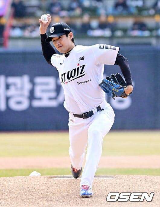 KT Wiz pitcher Ko Young-pyo delivers a pitch during the 2026 KBO season