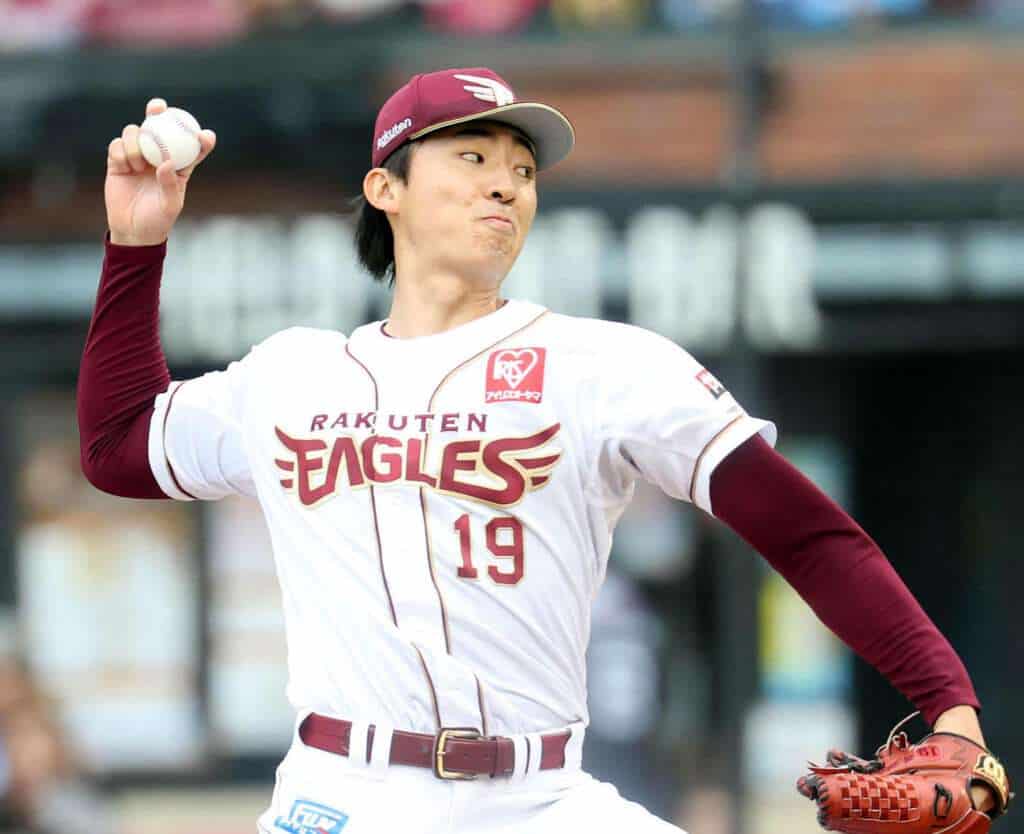 Kosei Shoji pitching for the Tohoku Rakuten Golden Eagles