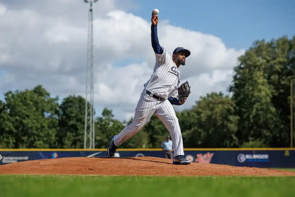 Curaçao Neptunus pitcher delivers during Game 1 of the 2026 Holland Series against Amsterdam Pirates