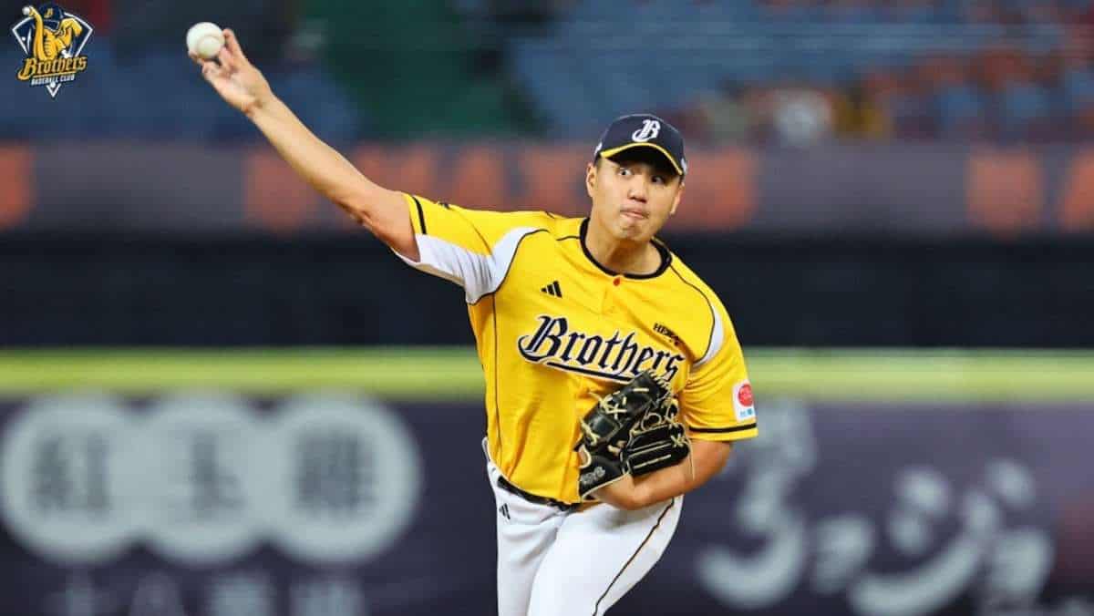 Cheng Hao-chun pitches for the CTBC Brothers during the 2026 CPBL season