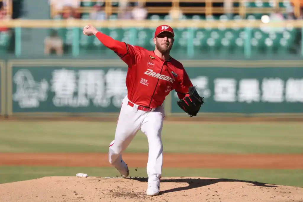 Drew Gagnon delivers a pitch for the Wei Chuan Dragons during the 2026 CPBL season