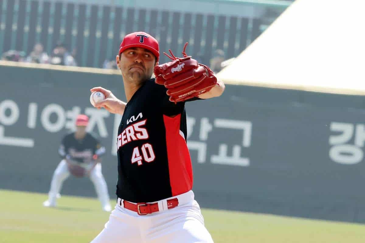 James Naile pitching for the KIA Tigers during the 2026 KBO season
