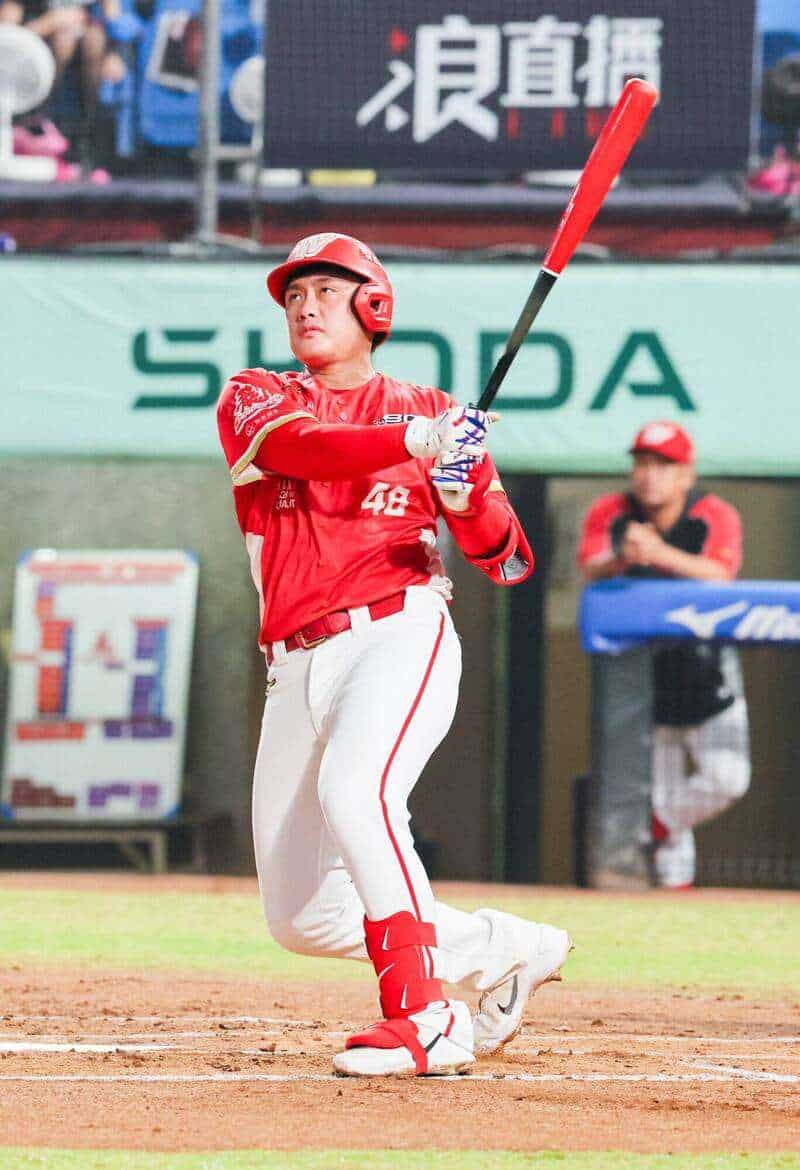 Wei Chuan Dragons infielder Liu Chi-hung bats against the Rakuten Monkeys on September 30, 2026