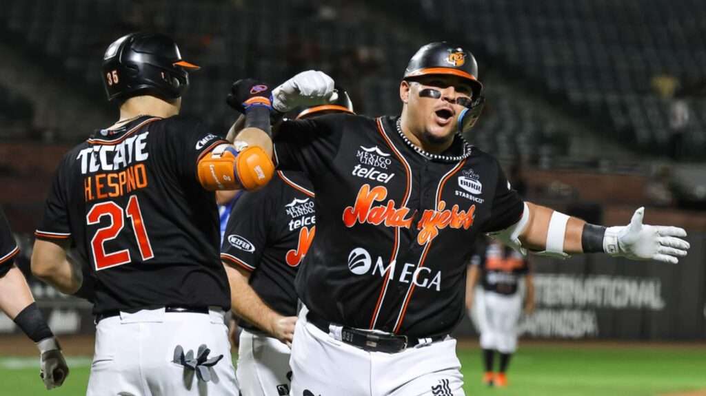 Naranjeros de Hermosillo celebrate during their 11-4 victory over the Jaguares de Nayarit in October 2026