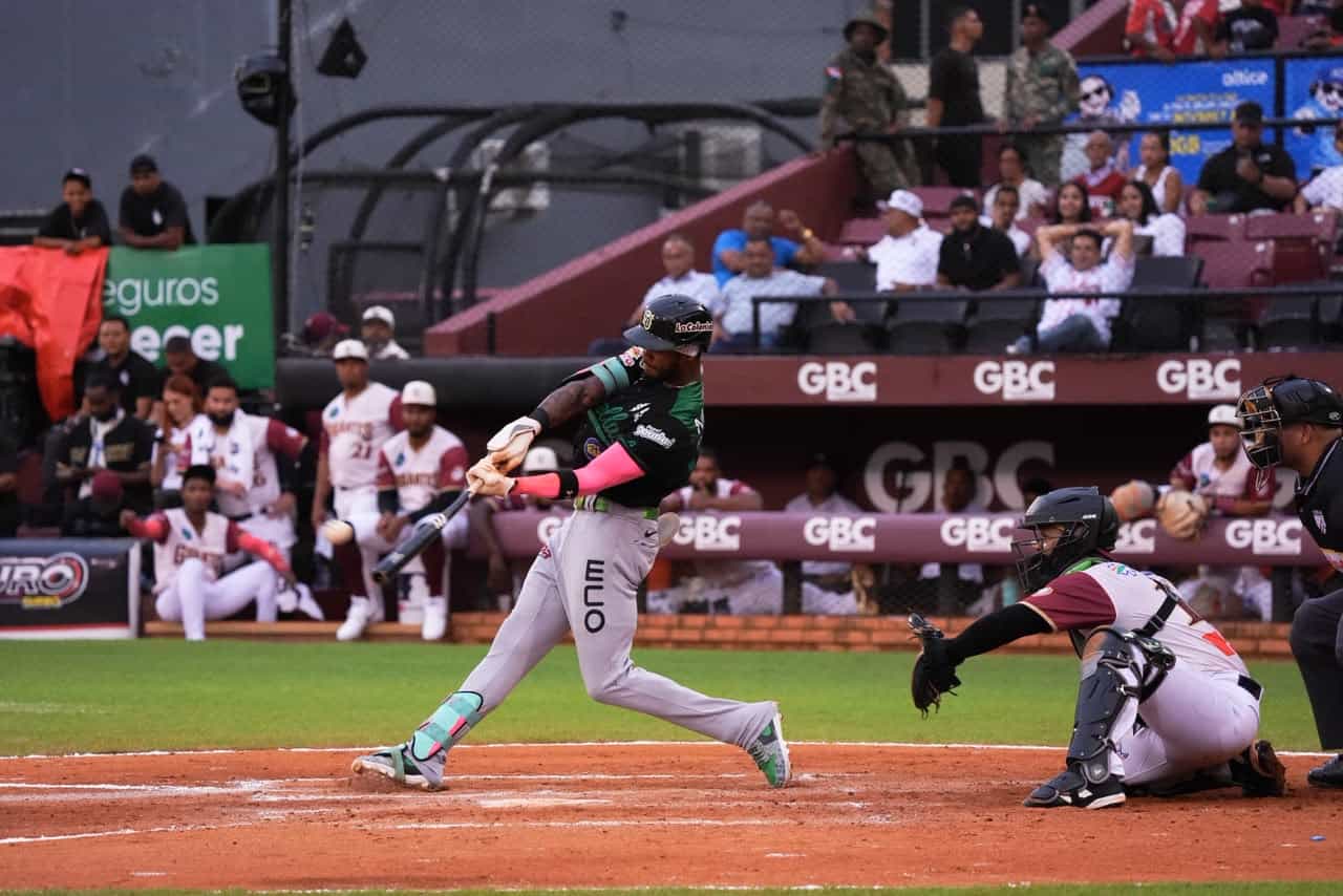 Raimel Tapia of Estrellas Orientales during the October 25, 2026 LIDOM game against Gigantes del Cibao