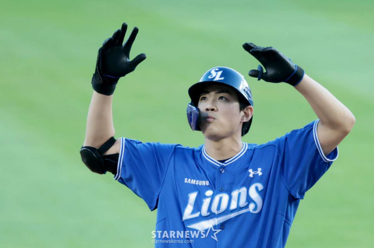 Samsung Lions captain Koo Ja-wook celebrates a hit against the LG Twins during the 2026 KBO season