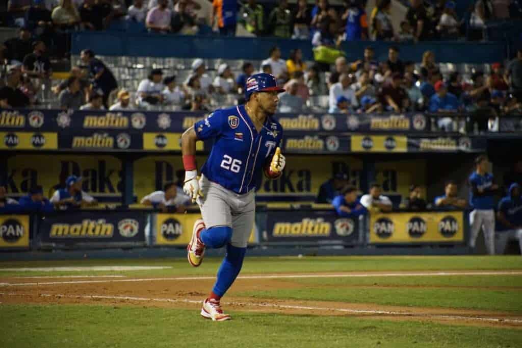 Yangervis Solarte bats for Tiburones de La Guaira against Navegantes del Magallanes in the 2026 LVBP opener
