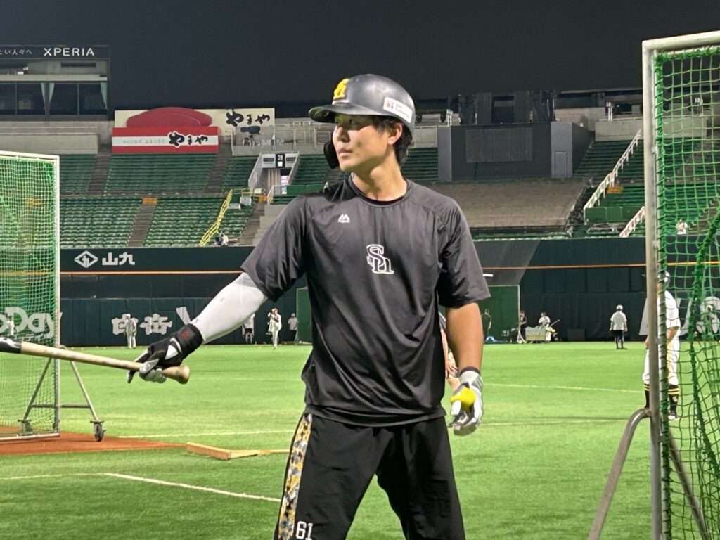 Fukuoka SoftBank Hawks outfielder Yuto Kawamura during batting practice in 2025